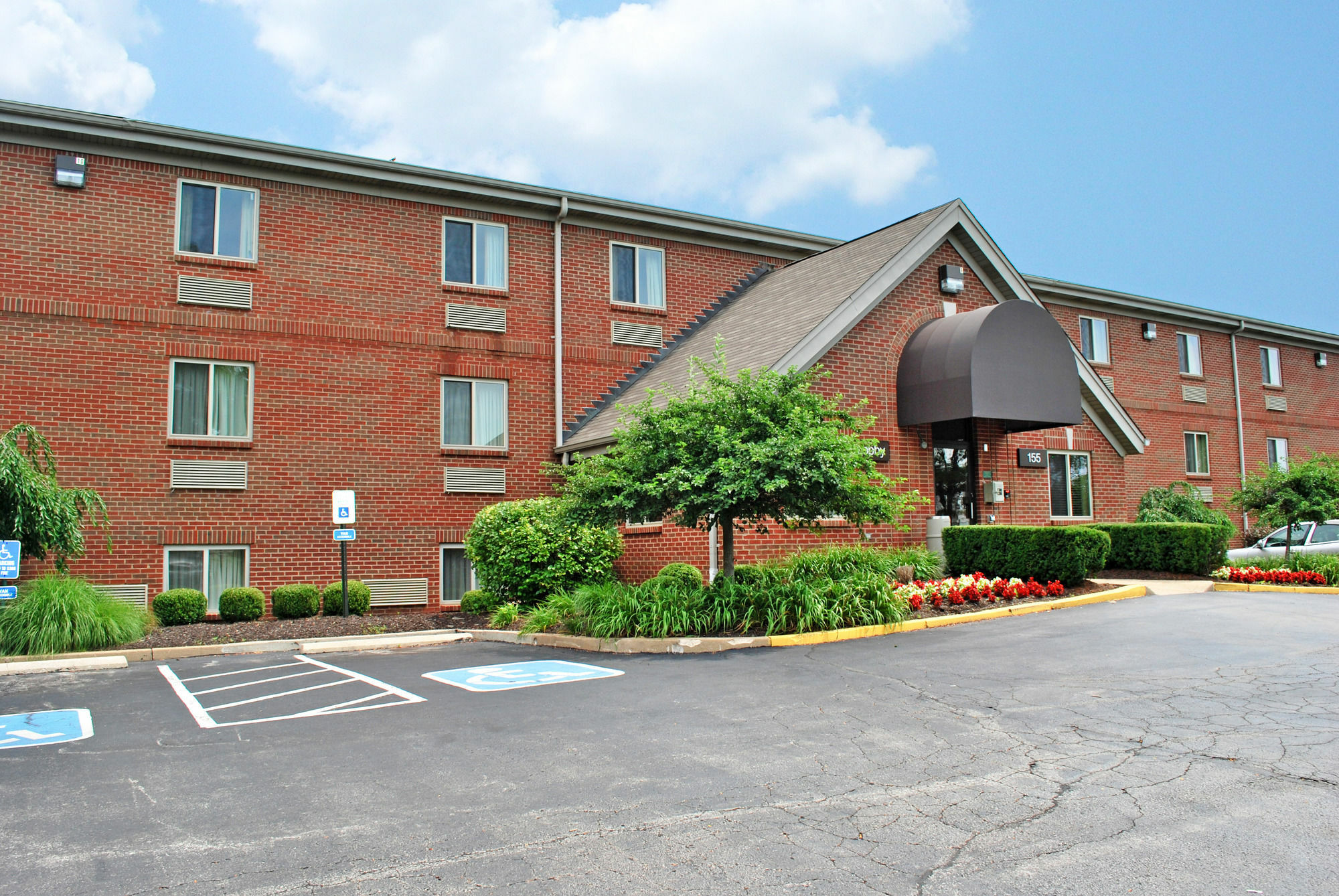 Welcome Suites Hazelwood Extended Stay Hotel Esterno foto